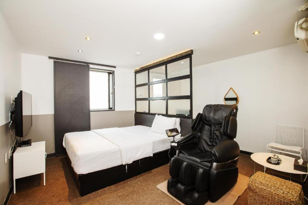 M7 Business Hotel Chilgok Eksteriør billede